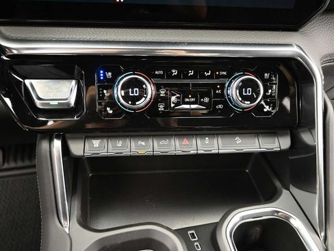 New 2026 GMC Sierra 2500 Denali w/ Denali Reserve Package AWD/4WD image 22