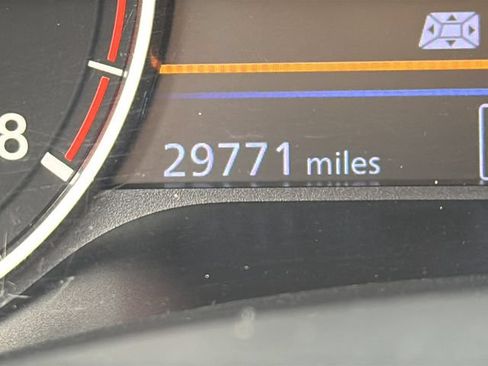 Used 2025 Nissan Altima 2.5 SV FWD image 17