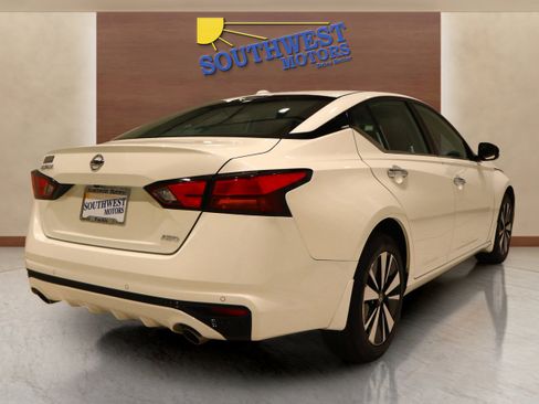 Used 2022 Nissan Altima 2.5 SL image 4