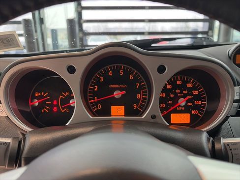 Used 2008 Nissan 350Z Touring w/ Cargo Convenience Pkg RWD image 5
