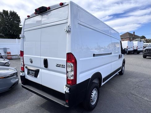 Used 2025 RAM ProMaster 3500 w/ Convenience Group image 9