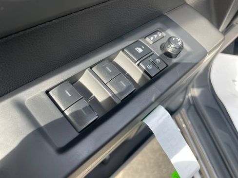 New 2026 Toyota Tundra Platinum AWD/4WD image 12