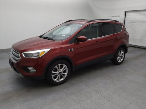 Used 2018 Ford Escape SE image 2