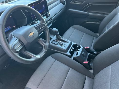 Used 2024 Chevrolet Colorado W/T RWD image 11