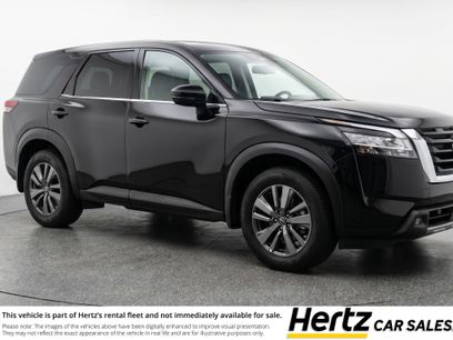 Used 2025 Nissan Pathfinder SV