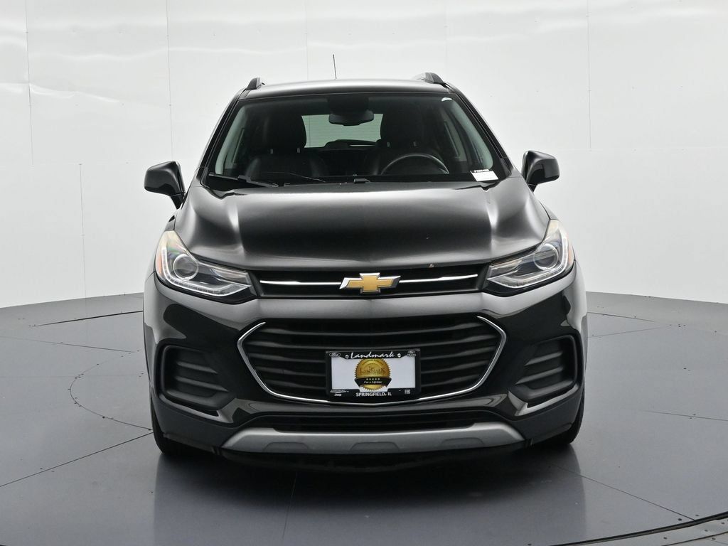 Used 2017 Chevrolet Trax LT w/ Driver Confidence Package FWD image 3