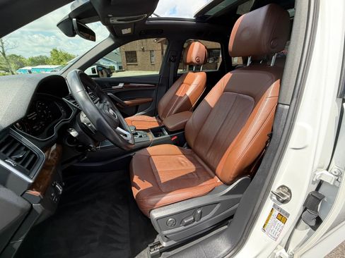 Used 2020 Audi Q5 2.0T Premium Plus w/ Premium Plus Package AWD/4WD image 11