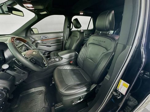 Used 2019 Ford Explorer Platinum AWD/4WD image 29