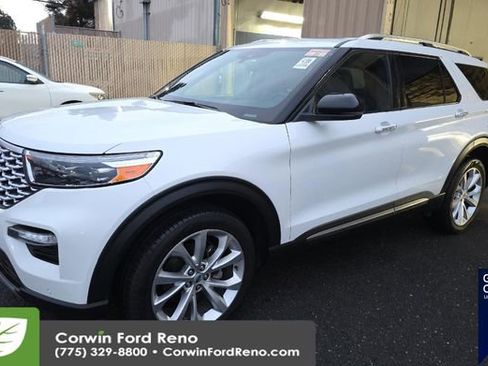 Used 2023 Ford Explorer Platinum w/ Technology Package image 4