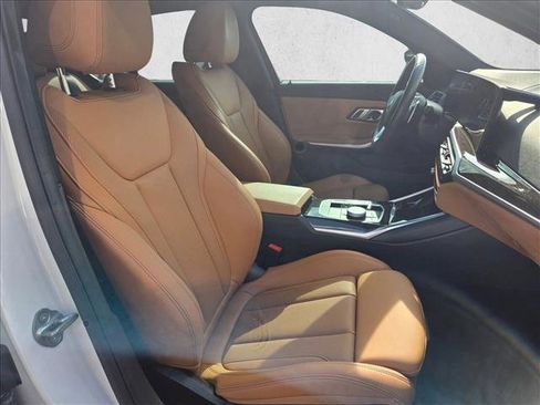 Used 2023 BMW 330i Sedan w/ Convenience Package image 21