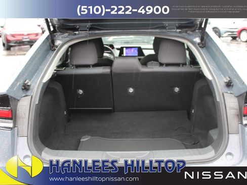 Used 2024 Toyota Prius LE image 9