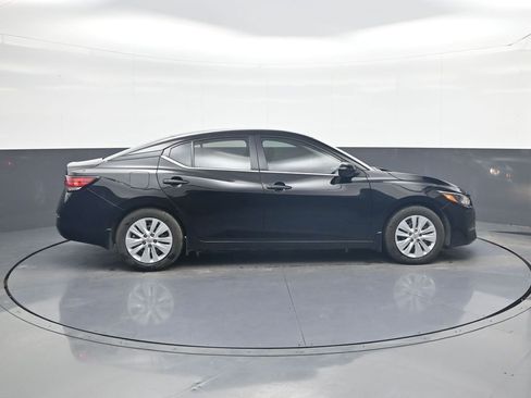 Used 2024 Nissan Sentra S image 8