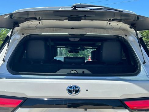 Used 2023 Toyota Sequoia Platinum RWD image 17
