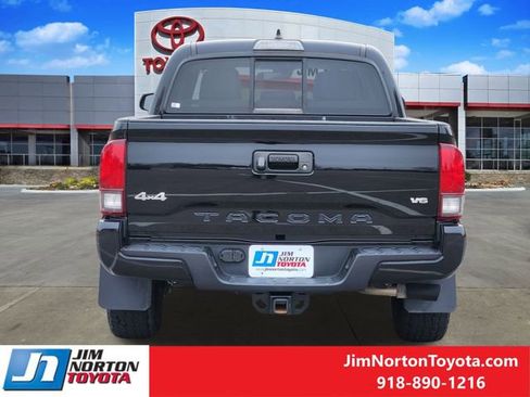 Used 2023 Toyota Tacoma SR image 7