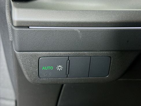 Used 2023 Audi Q4 e-tron Premium w/ Convenience Package image 15