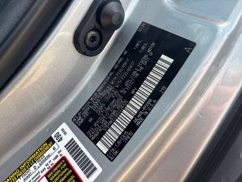 Used 2025 Toyota Sienna XLE FWD image 27