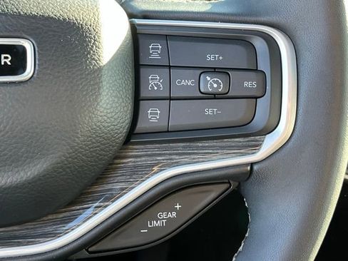 Used 2022 Jeep Wagoneer Series II w/ Premium Group I image 24