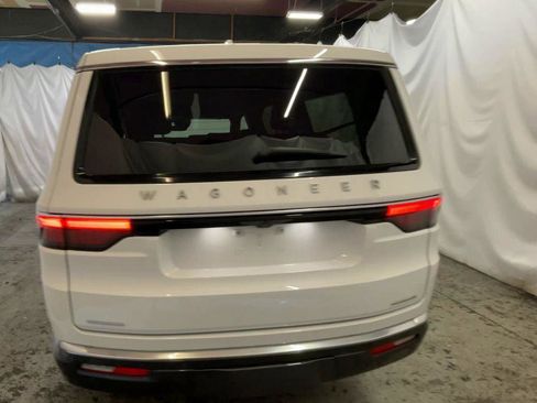 Used 2022 Jeep Wagoneer Series II AWD/4WD image 7