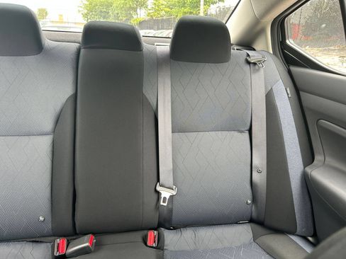Used 2025 Nissan Versa SV FWD image 31