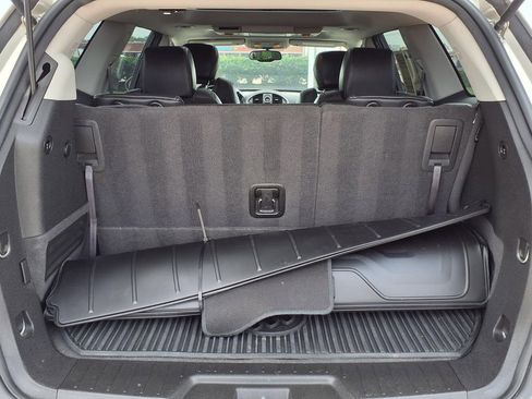 Used 2013 Buick Enclave Premium FWD image 12