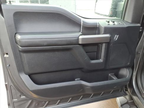Used 2016 Ford F150 XLT w/ Equipment Group 302A Luxury AWD/4WD image 13
