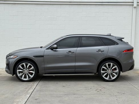 Used 2017 Jaguar F-PACE S image 4