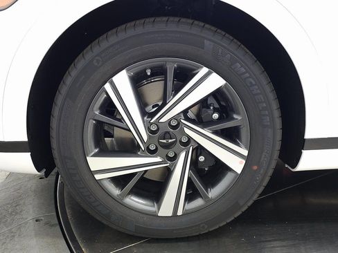 Used 2026 Genesis GV70 3.5T Sport Advanced AWD/4WD image 8