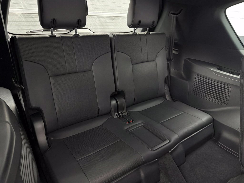 Used 2026 Lexus LX 700h Luxury AWD/4WD image 28
