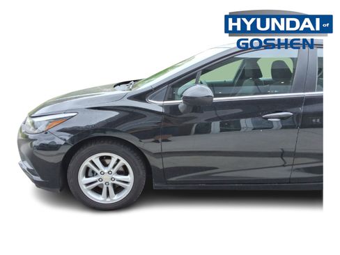 Used 2017 Chevrolet Cruze LT FWD image 5
