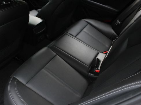 Used 2021 Genesis G70 2.0T Sport RWD image 19