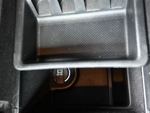 Used 2022 Dodge Charger SXT image 30