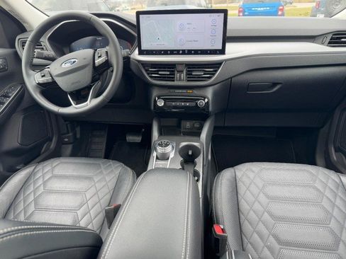 Used 2024 Ford Escape Platinum w/ Premium Technology Package AWD/4WD image 11