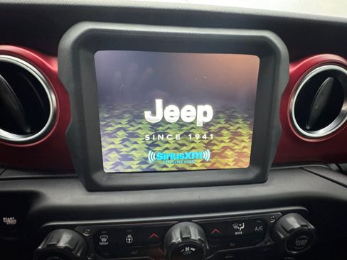 Used 2021 Jeep Gladiator Rubicon image 19