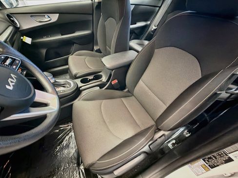 Used 2024 Kia Forte LXS FWD image 11