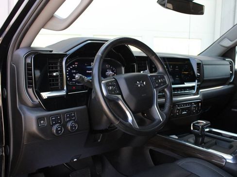 Used 2024 Chevrolet Silverado 1500 RST AWD/4WD image 2
