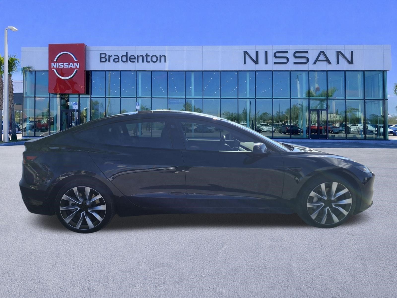 Used 2025 Tesla Model 3 Long Range RWD image 4