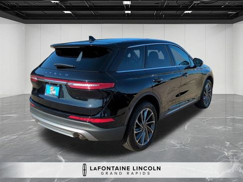 Certified 2024 Lincoln Corsair AWD w/ Equipment Group 101A image 5
