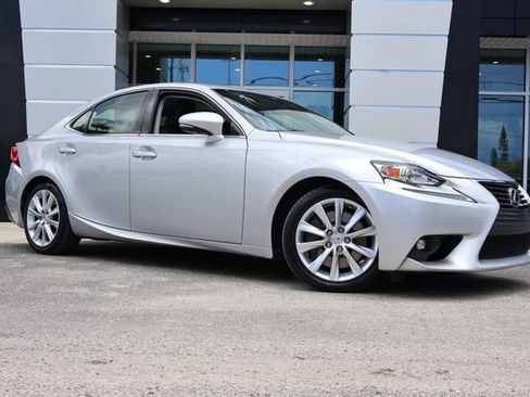 Used 2016 Lexus IS 200t RWD image 2