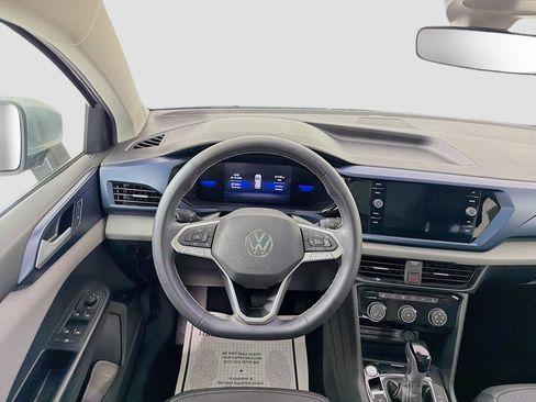 Used 2023 Volkswagen Taos SE w/ Panoramic Sunroof Package AWD/4WD image 22
