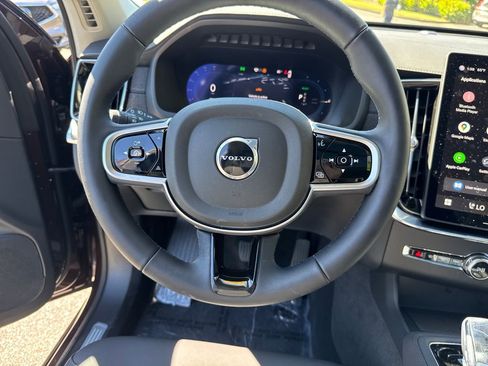 Certified 2025 Volvo XC90 T8 Core w/ Protection Package image 17