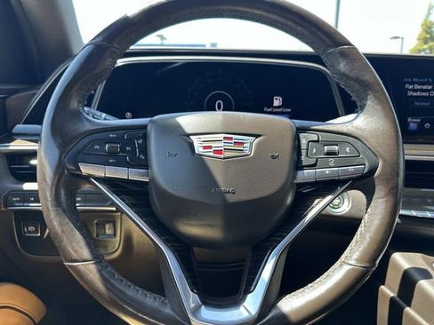 Used 2021 Cadillac Escalade Premium Luxury w/ LPO, Illumination Package AWD/4WD image 21