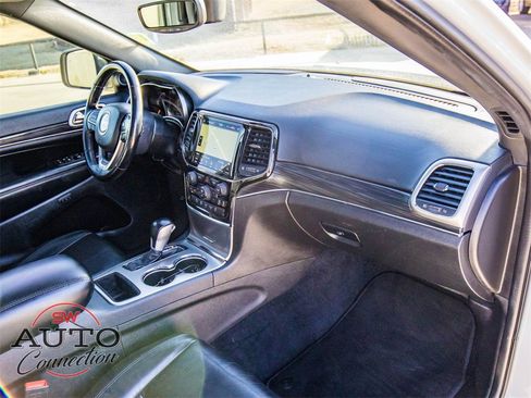 Used 2022 Jeep Grand Cherokee Limited w/ Trailer Tow Group IV image 20