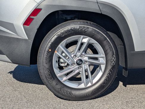 New 2026 Hyundai Tucson SE image 10