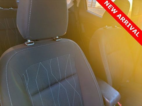 Used 2019 Ford EcoSport SE w/ SE Convenience Package image 17