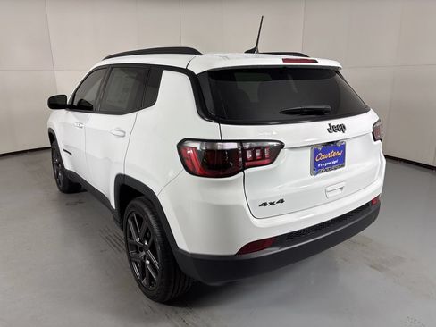 New 2026 Jeep Compass Latitude w/ Sun and Sound Group AWD/4WD image 6