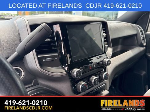 Used 2024 RAM 3500 Tradesman w/ Chrome Appearance Group AWD/4WD image 28
