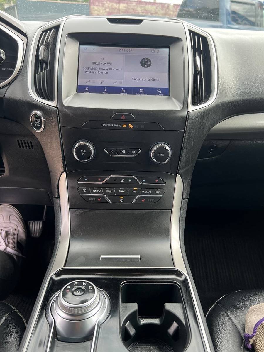 Used 2020 Ford Edge SEL w/ Convenience Package AWD/4WD image 14