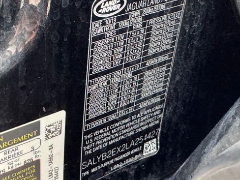 Used 2020 Land Rover Range Rover Velar S image 37