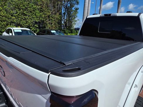Used 2024 Ford F250 Lariat w/ Lariat Ultimate Package AWD/4WD image 16