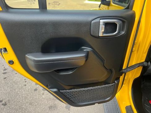 Used 2021 Jeep Wrangler Unlimited Sport AWD/4WD image 15